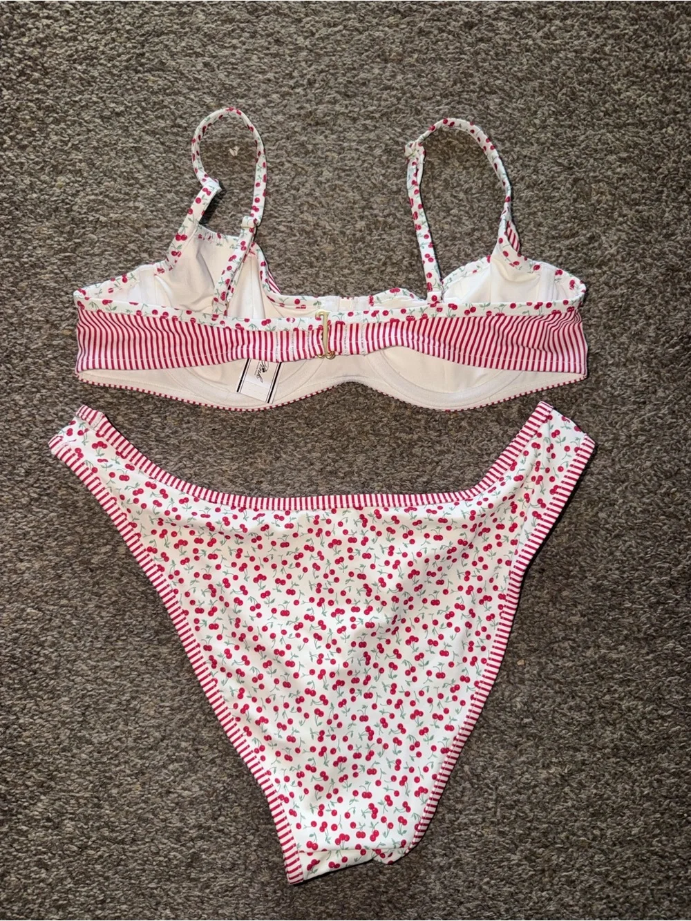 Frankies Bikinis nwt no